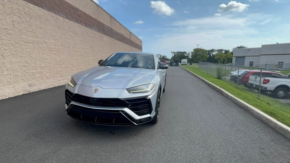 2019 Lamborghini Urus - Image 10 of 18