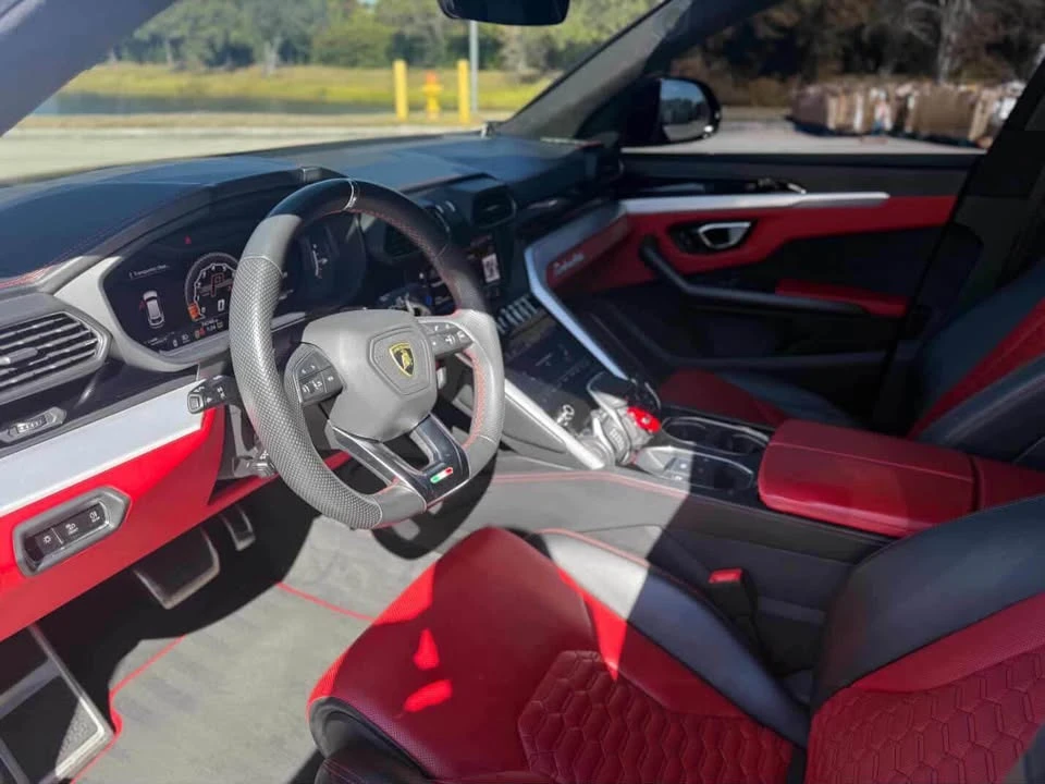 2019 Lamborghini Urus - Image 3 of 5