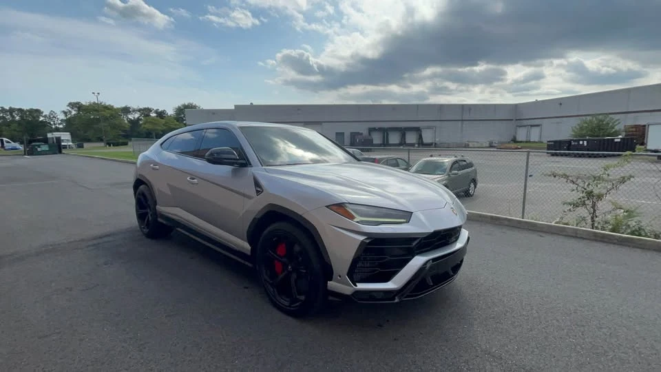 2019 Lamborghini Urus - Image 11 of 18