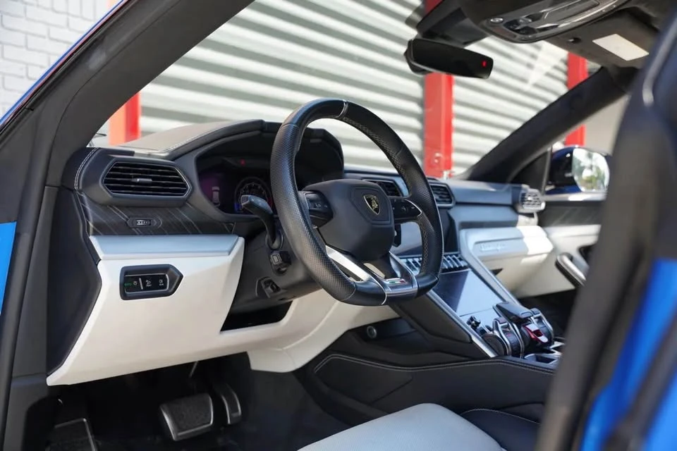 2019 Lamborghini Urus - Image 6 of 11