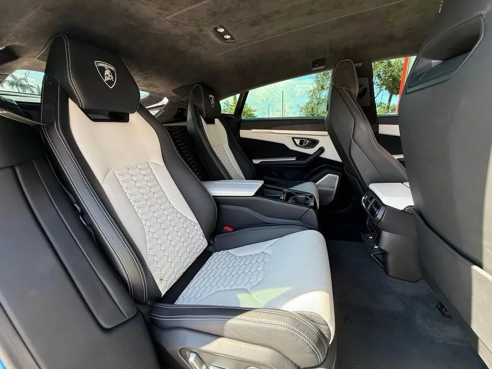 2019 Lamborghini Urus - Image 10 of 11