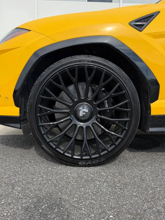2019 Lamborghini Urus - Image 3 of 16