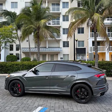 2019 Lamborghini Urus Sport Utility 4D