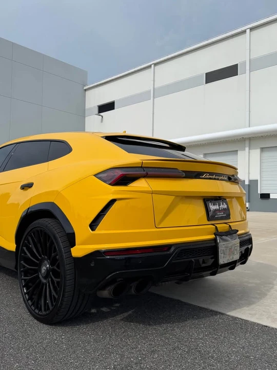 2019 Lamborghini Urus - Image 5 of 16