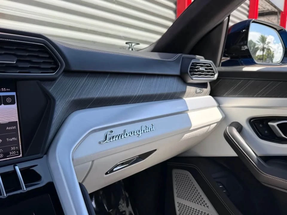 2019 Lamborghini Urus - Image 15 of 19