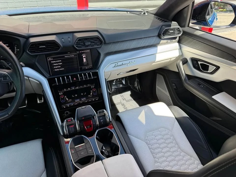 2019 Lamborghini Urus - Image 12 of 19