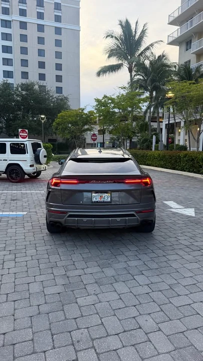 2019 Lamborghini Urus - Image 4 of 8