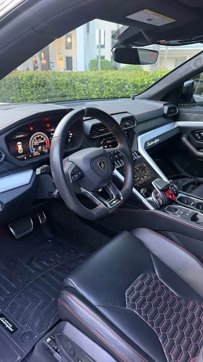 2019 Lamborghini Urus - Image 5 of 8