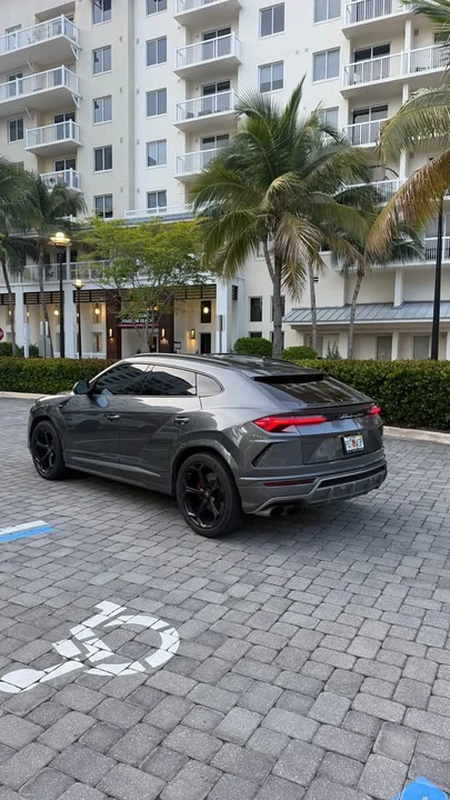 2019 Lamborghini Urus - Image 3 of 8
