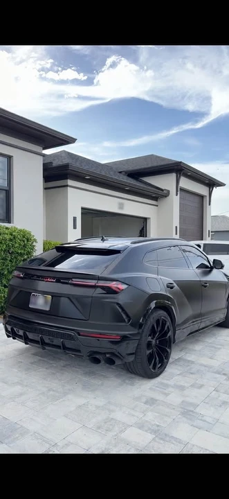 2019 Lamborghini Urus - Image 2 of 5
