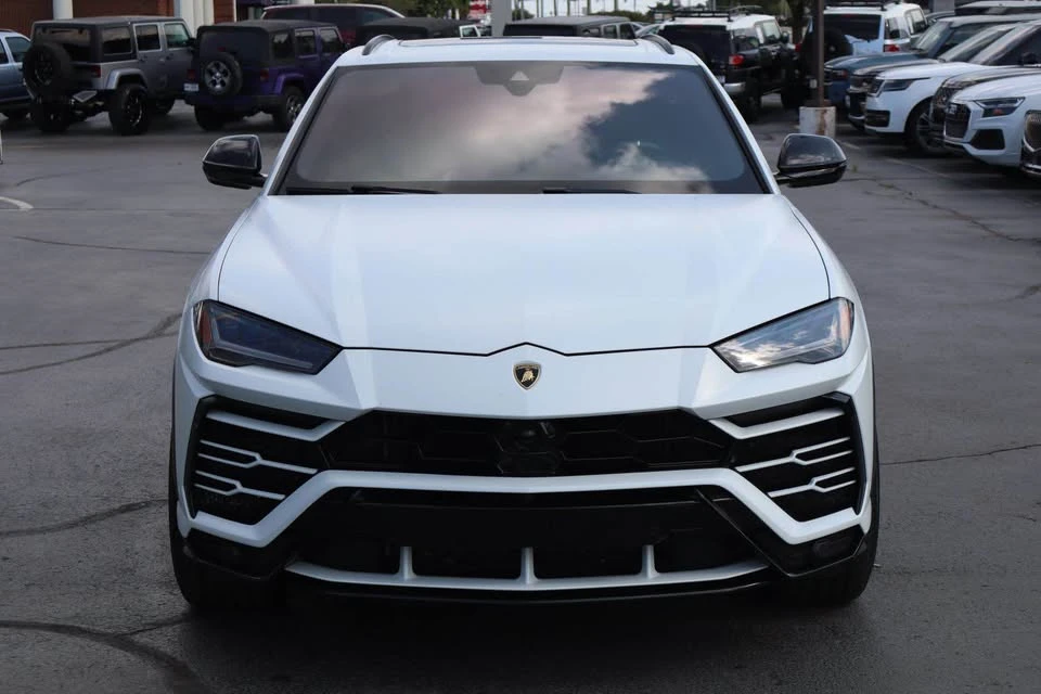 2019 Lamborghini Urus - Image 2 of 20