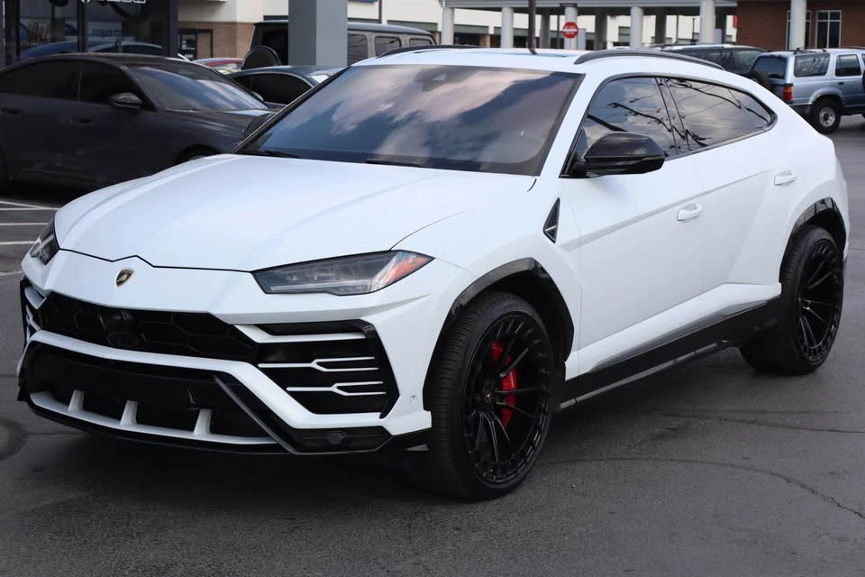2019 Lamborghini Urus - Image 3 of 20