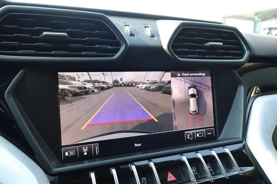 2019 Lamborghini Urus - Image 17 of 20