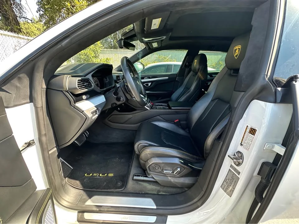 2019 Lamborghini Urus - Image 5 of 5