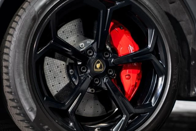 2019 Lamborghini Urus - Image 14 of 21