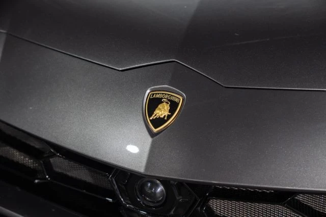 2019 Lamborghini Urus - Image 12 of 21
