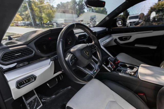 2019 Lamborghini Urus - Image 21 of 21