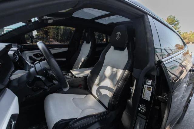 2019 Lamborghini Urus - Image 19 of 21