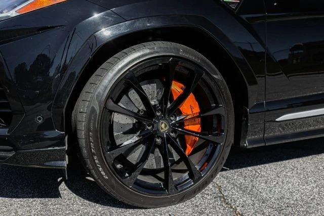 2019 Lamborghini Urus - Image 5 of 21
