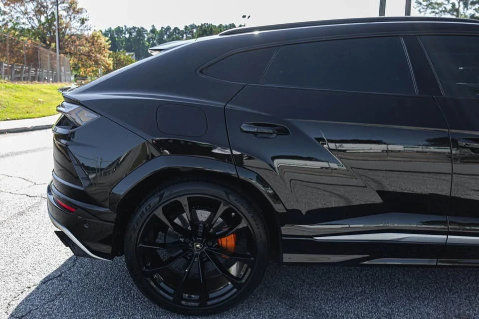2019 Lamborghini Urus - Image 4 of 17