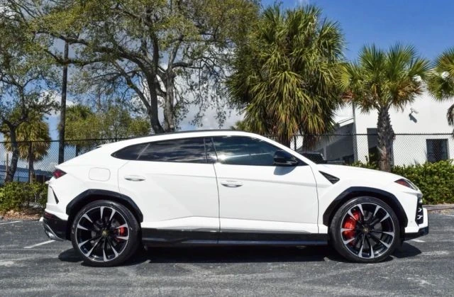 2019 Lamborghini Urus - Image 3 of 21
