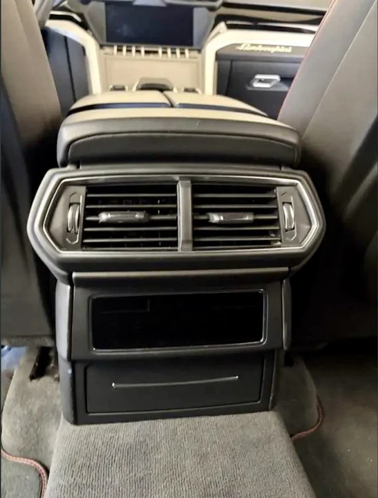 2019 Lamborghini Urus - Image 8 of 10
