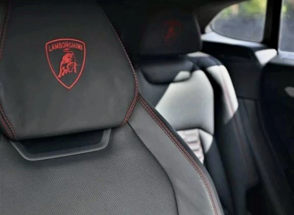 2019 Lamborghini Urus - Image 3 of 10