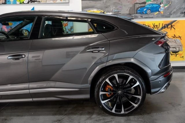 2019 Lamborghini Urus - Image 11 of 21