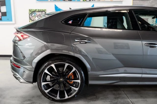 2019 Lamborghini Urus - Image 4 of 21
