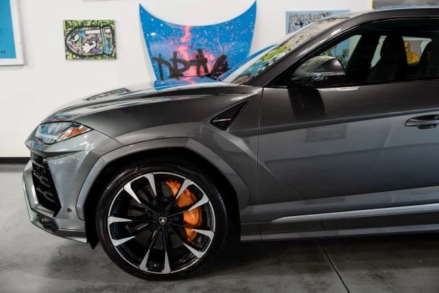2019 Lamborghini Urus - Image 10 of 21