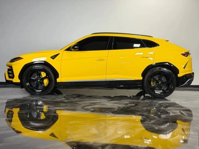2019 Lamborghini Urus - Image 12 of 21
