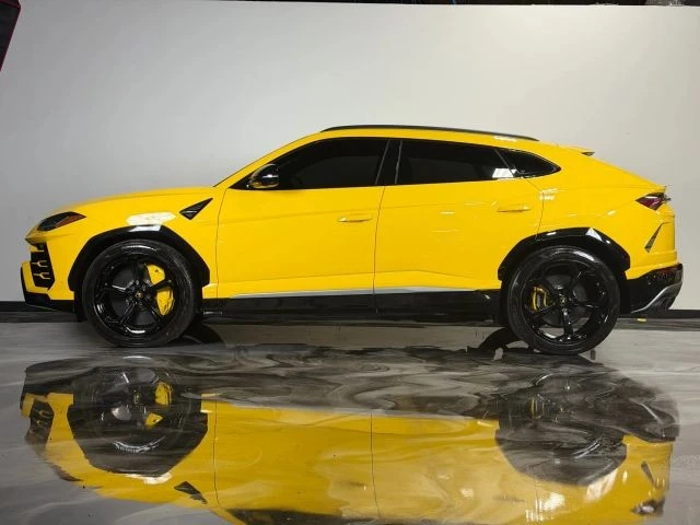 2019 Lamborghini Urus - Image 2 of 21