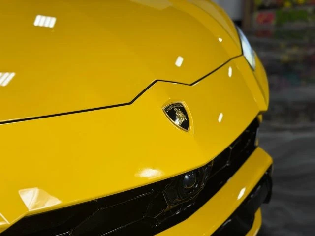 2019 Lamborghini Urus - Image 11 of 21