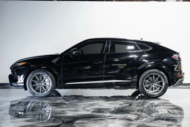 2019 Lamborghini Urus - Image 11 of 21