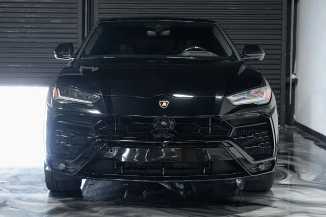 2019 Lamborghini Urus - Image 2 of 21