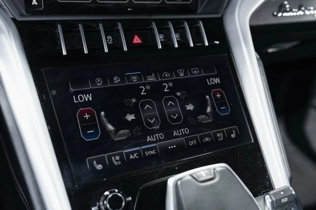 2019 Lamborghini Urus - Image 16 of 21