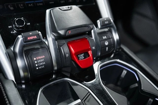 2019 Lamborghini Urus - Image 17 of 21