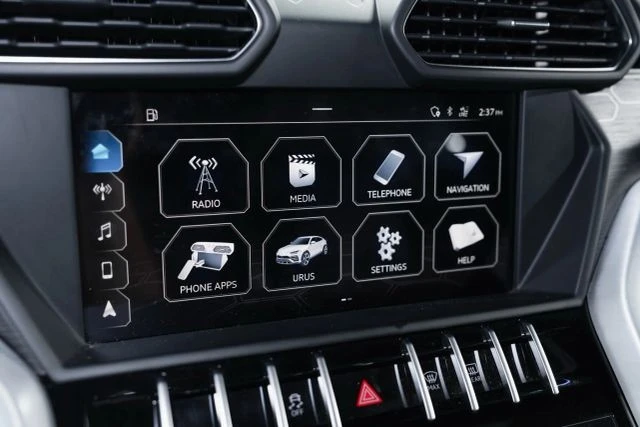 2019 Lamborghini Urus - Image 15 of 21