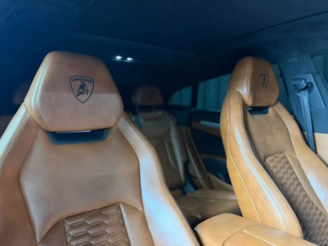 2019 Lamborghini Urus - Image 23 of 30