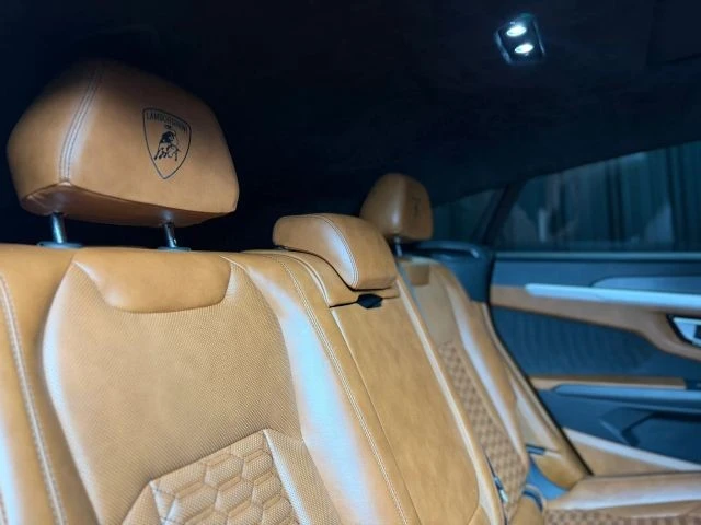 2019 Lamborghini Urus - Image 25 of 30