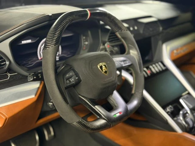 2019 Lamborghini Urus - Image 17 of 30