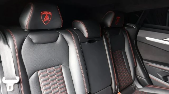 2019 Lamborghini Urus - Image 26 of 28