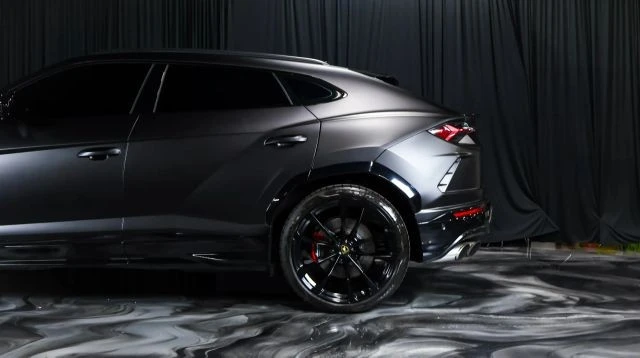 2019 Lamborghini Urus - Image 11 of 28