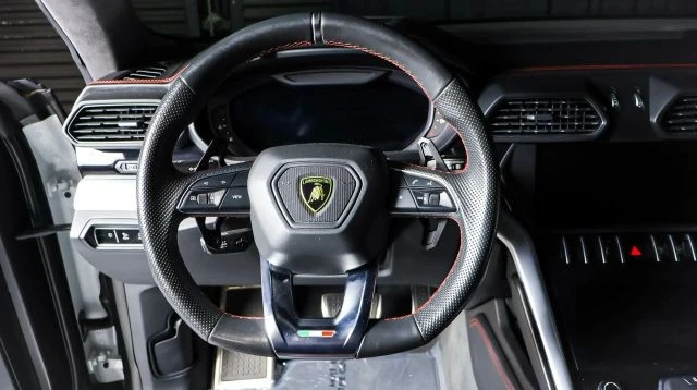 2019 Lamborghini Urus - Image 17 of 28