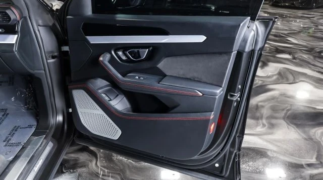 2019 Lamborghini Urus - Image 21 of 28