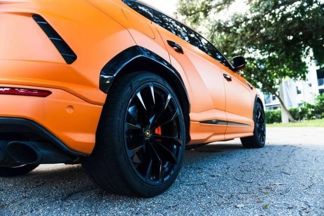 2019 Lamborghini Urus - Image 14 of 21