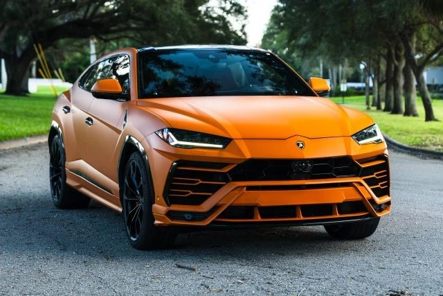 2019 Lamborghini Urus - Image 2 of 21