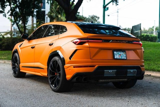 2019 Lamborghini Urus - Image 10 of 21