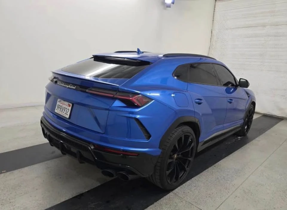 2019 Lamborghini Urus - Image 2 of 8