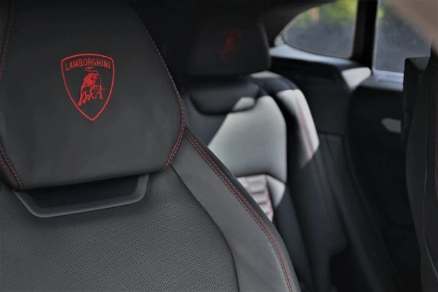 2019 Lamborghini Urus - Image 14 of 19